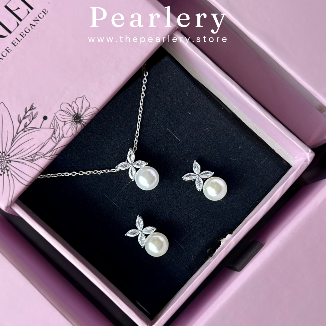 Estelle Pearl Set