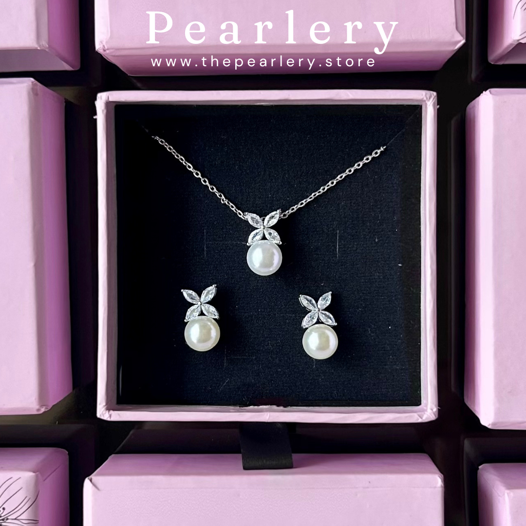 Estelle Pearl Set