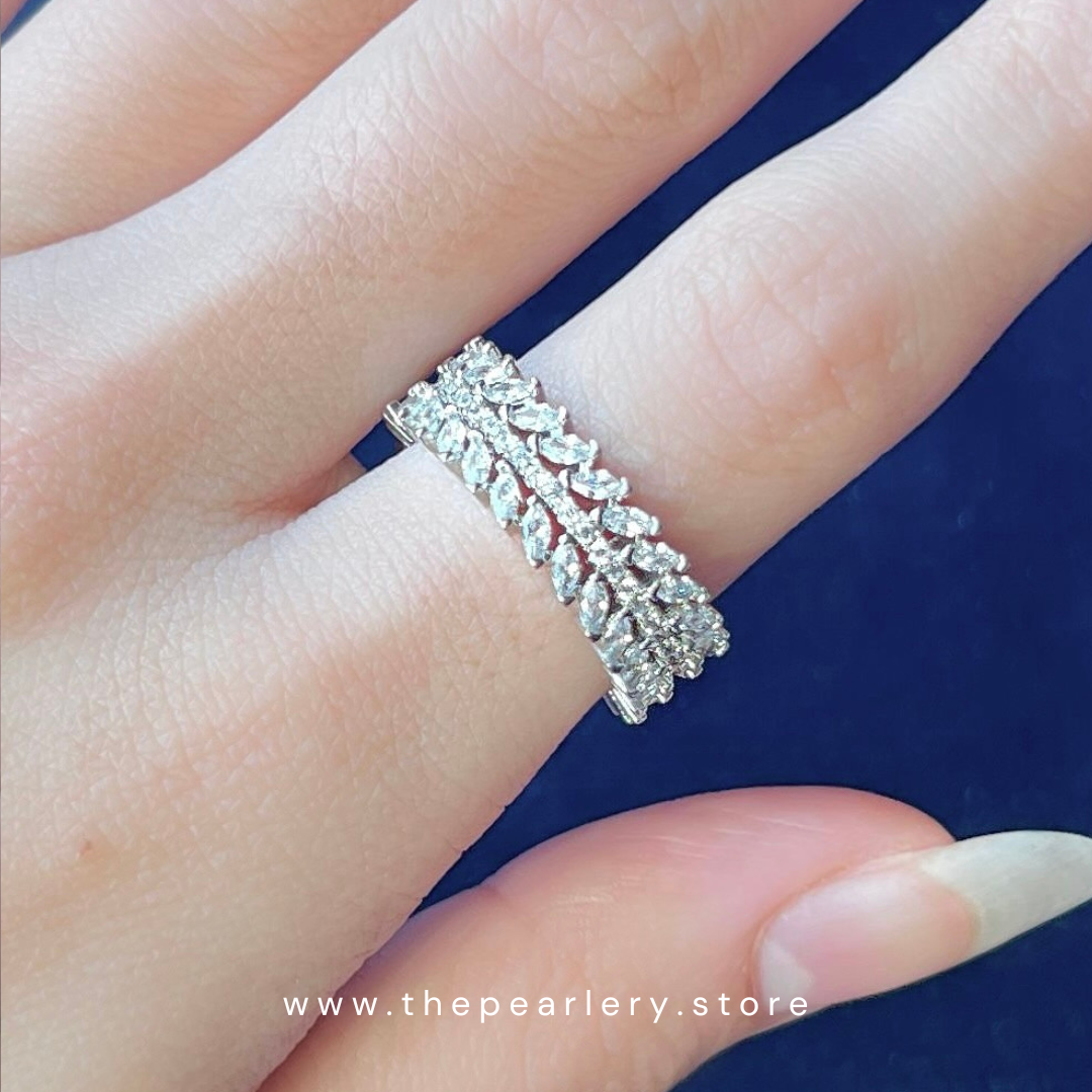 Elara ring