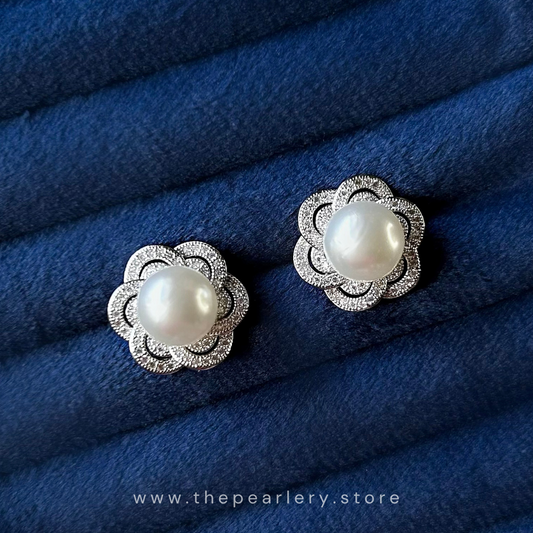 Daisy Pearl Earrings